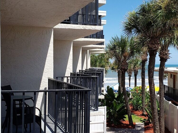 فندق Flamingo Inn Beachfront