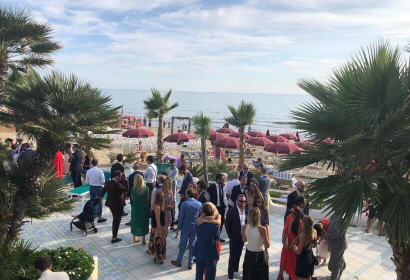 Grand Hotel La Playa
