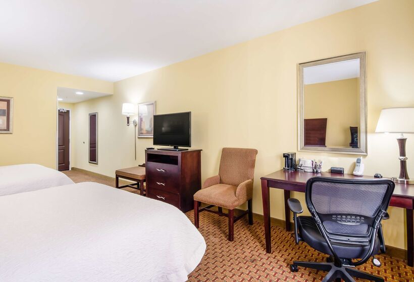 Отель Hampton Inn Galax