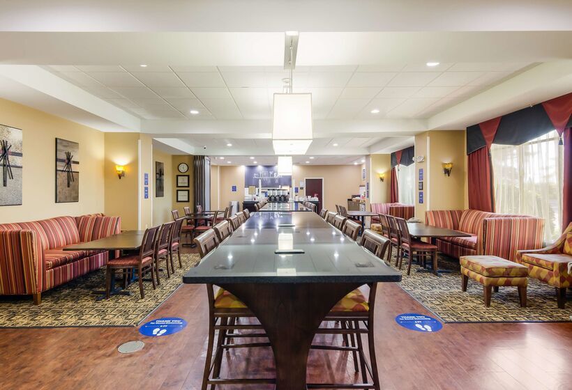Отель Hampton Inn Galax