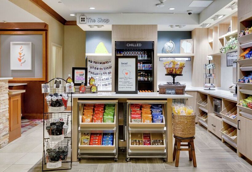 هتل Hilton Garden Inn Milwaukee Airport