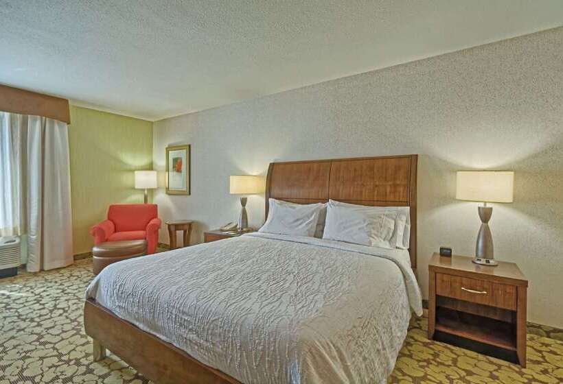 هتل Hilton Garden Inn Mt. Laurel