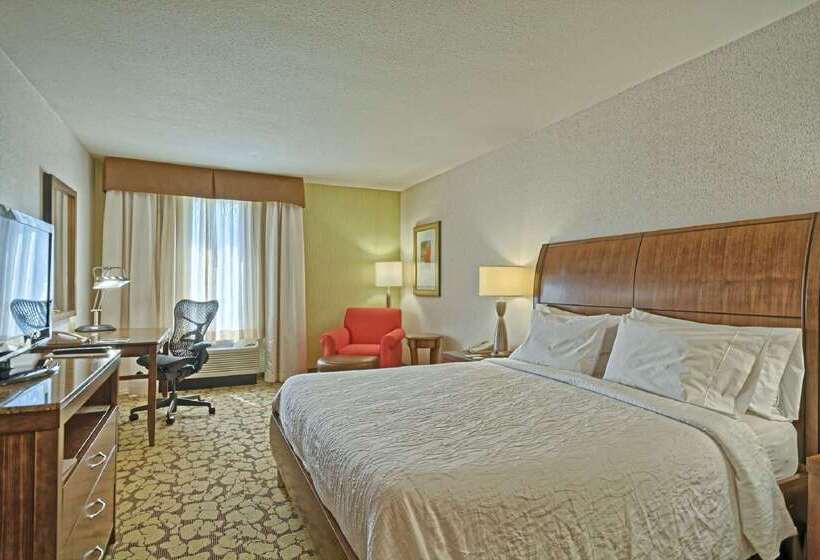 هتل Hilton Garden Inn Mt. Laurel