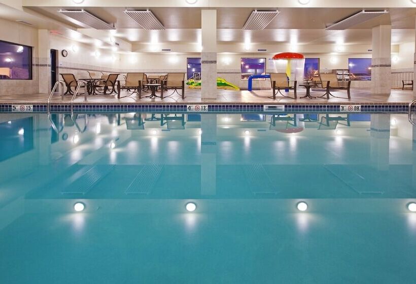 هتل Holiday Inn Express & Suites Sioux Falls Southwest, An Ihg