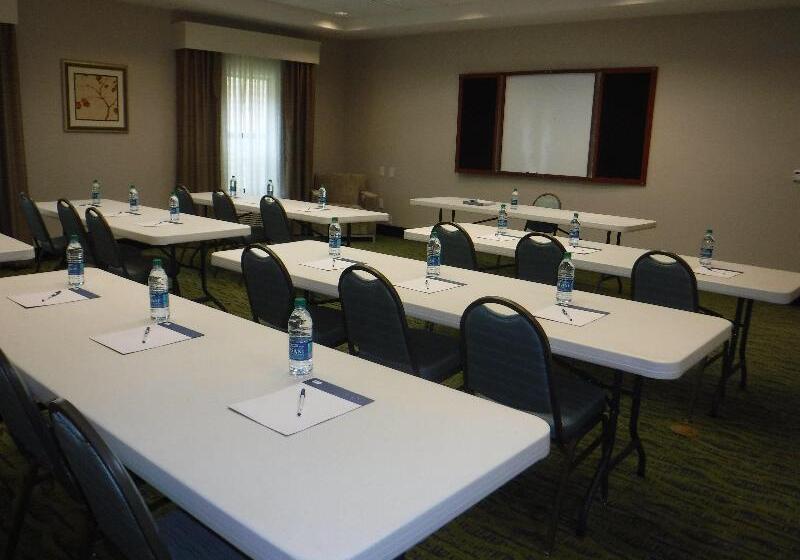 ホテル Holiday Inn Express West Jefferson, An Ihg