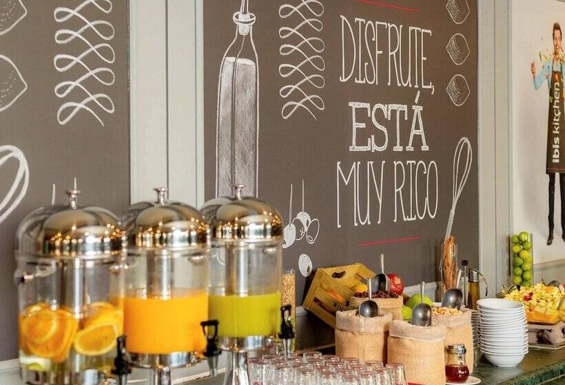 هتل Ibis Santiago Estacion Central