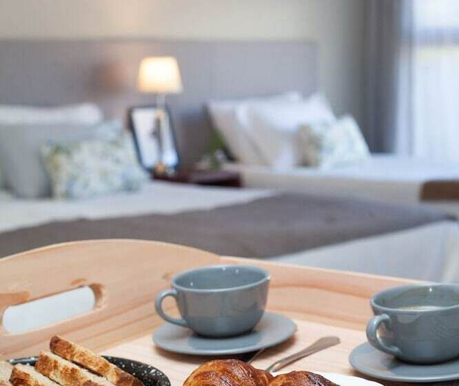 هتل Las Bayas Home Suites