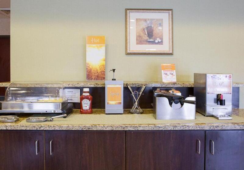 בית מלון כפרי Sonesta Essential La Porte