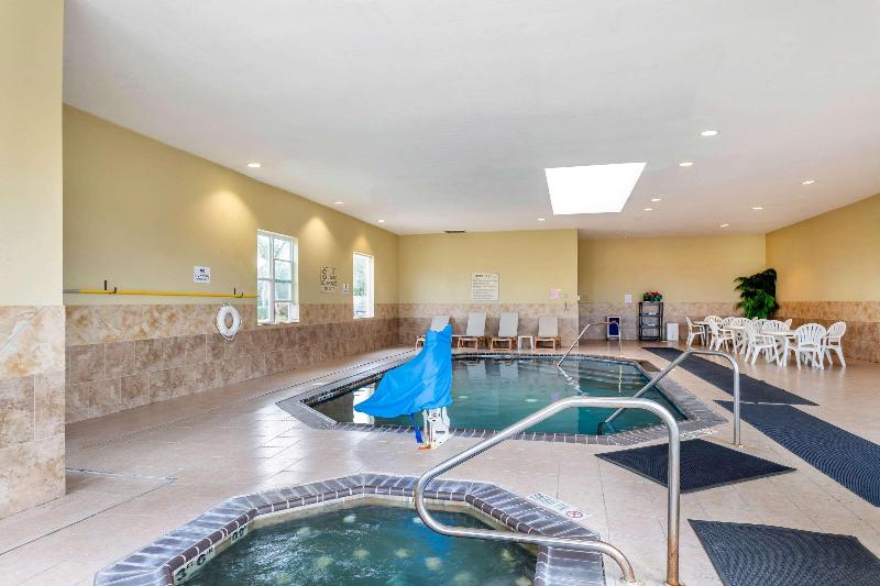 בית מלון כפרי Sonesta Essential La Porte