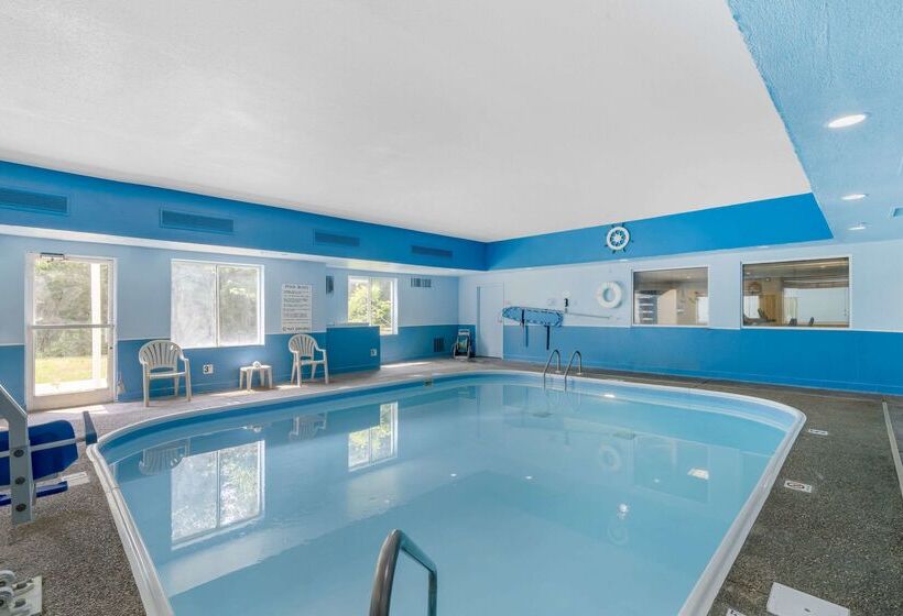 Отель Quality Suites La Grange