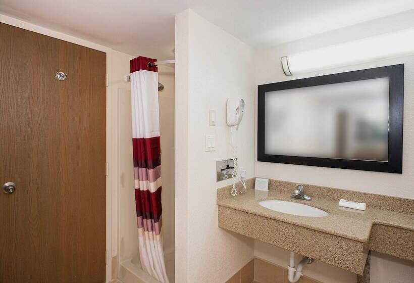 בית מלון כפרי Red Roof Inn & Suites Mt Holly  Mcguire Afb