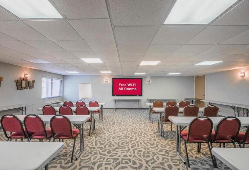 בית מלון כפרי Red Roof Inn & Suites Mt Holly  Mcguire Afb
