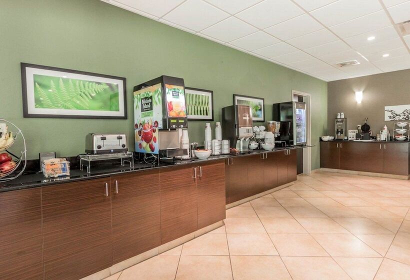 Отель Sleep Inn & Suites