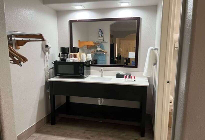 בית מלון כפרי Super 8 By Wyndham Baytown/mont Belvieu