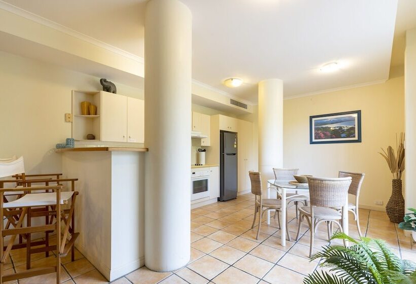 هتل The Mediterranean Port Douglas