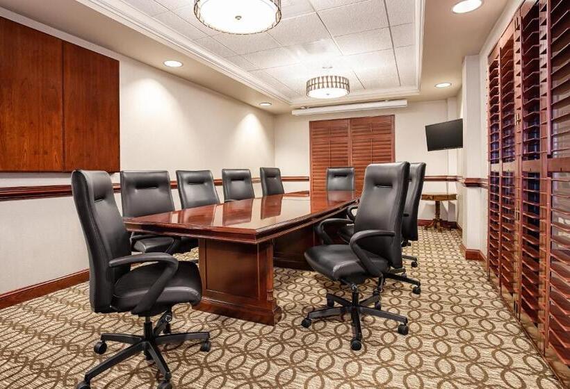בית מלון כפרי Wingate By Wyndham Columbia / Lexington