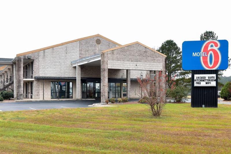 Motel 6kenly, Nc
