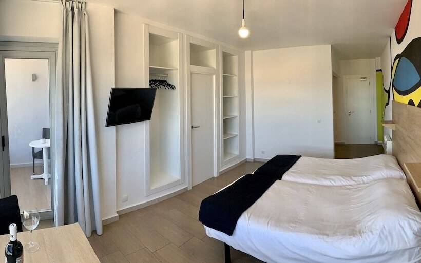 Apartaments La Perla Negra