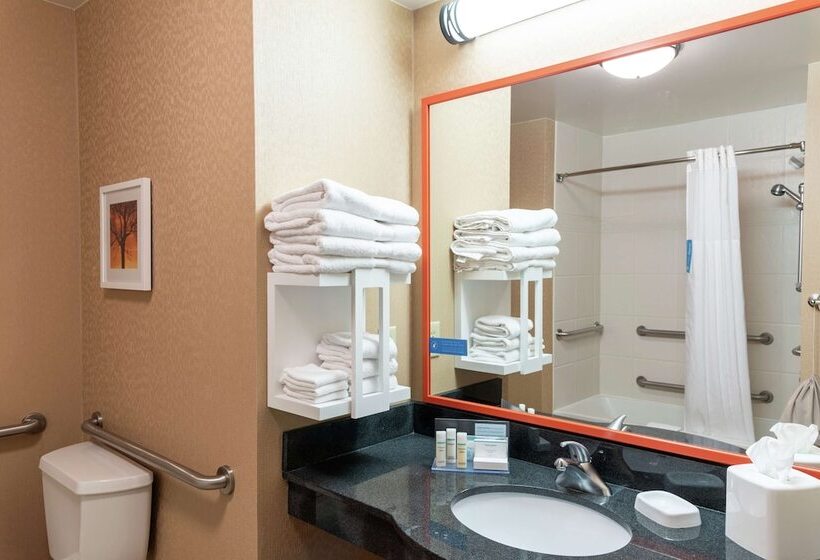 Hampton Inn & Suites Marshalltown