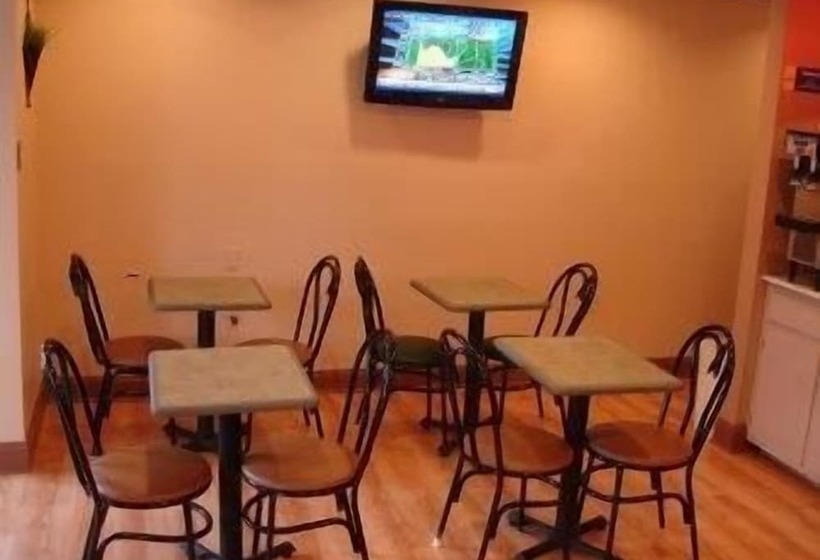 בית מלון כפרי America Best Value Inn Kosciusko