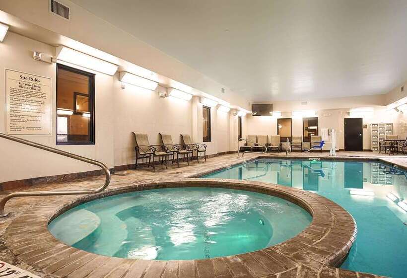 בית מלון כפרי Best Western Plus Desoto Inn & Suites