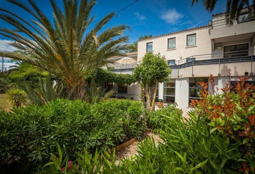 هتل Canal Aigues Mortes