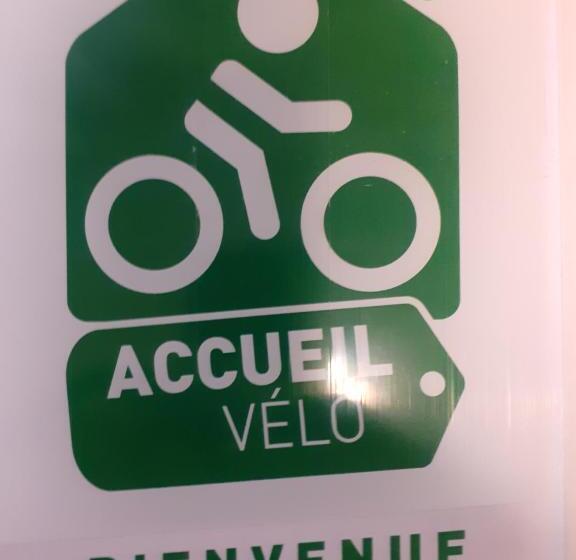 هتل Canal Aigues Mortes