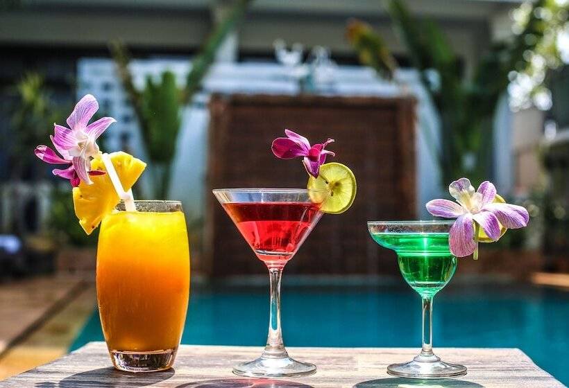 فندق Central Night