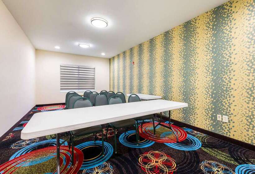 هتل Clarion Pointe Madisonhuntsville