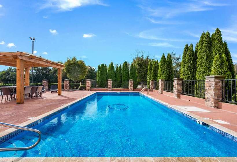 هتل Clarion Pointe Madisonhuntsville