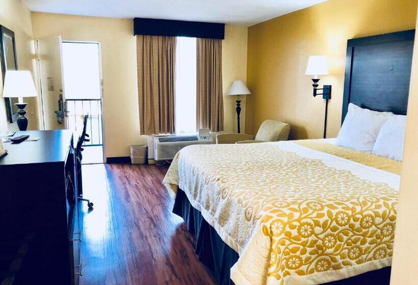 فندق Days Inn By Wyndham Madison