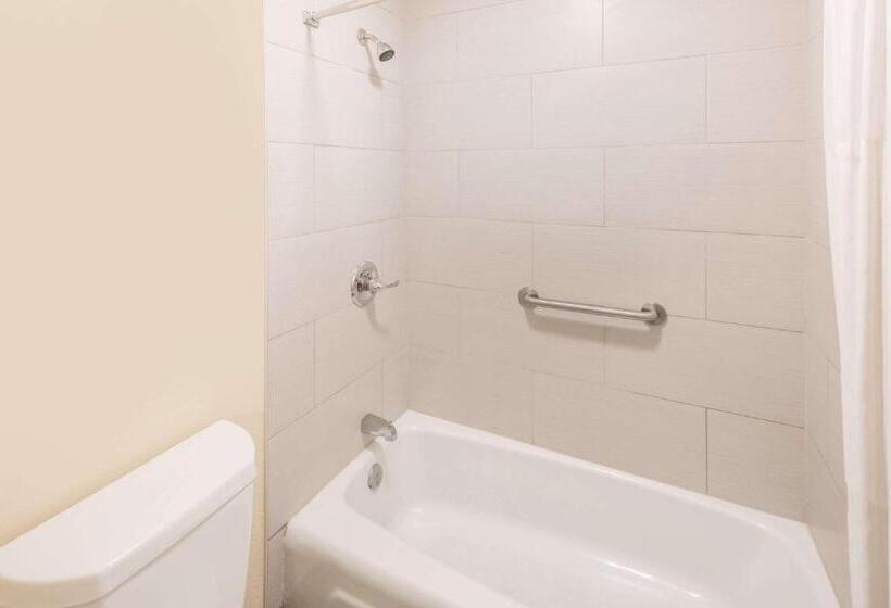 فندق Days Inn By Wyndham Madison