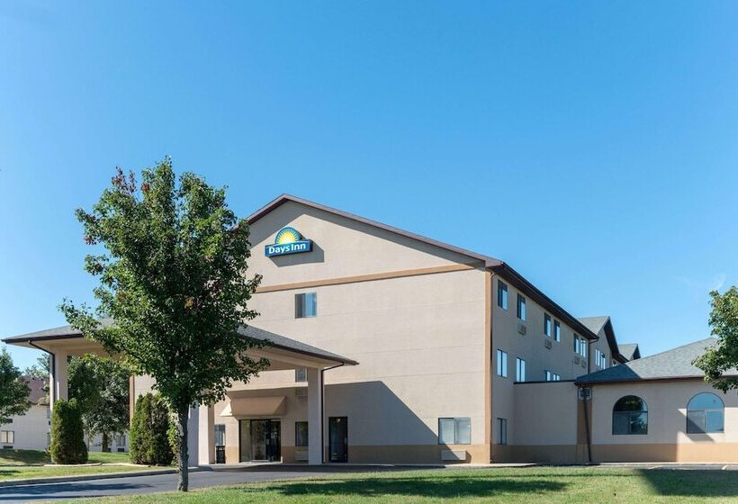 בית מלון כפרי Days Inn By Wyndham Mount Vernon