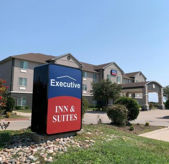 酒店 Executive Inn & Suites