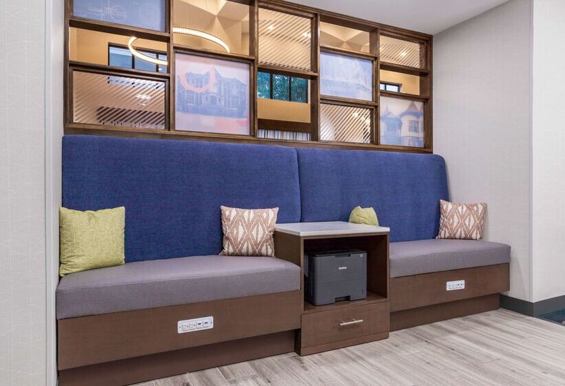 בית מלון כפרי Hampton Inn & Suites Muncie