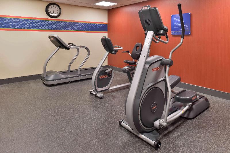 בית מלון כפרי Hampton Inn & Suites Muncie