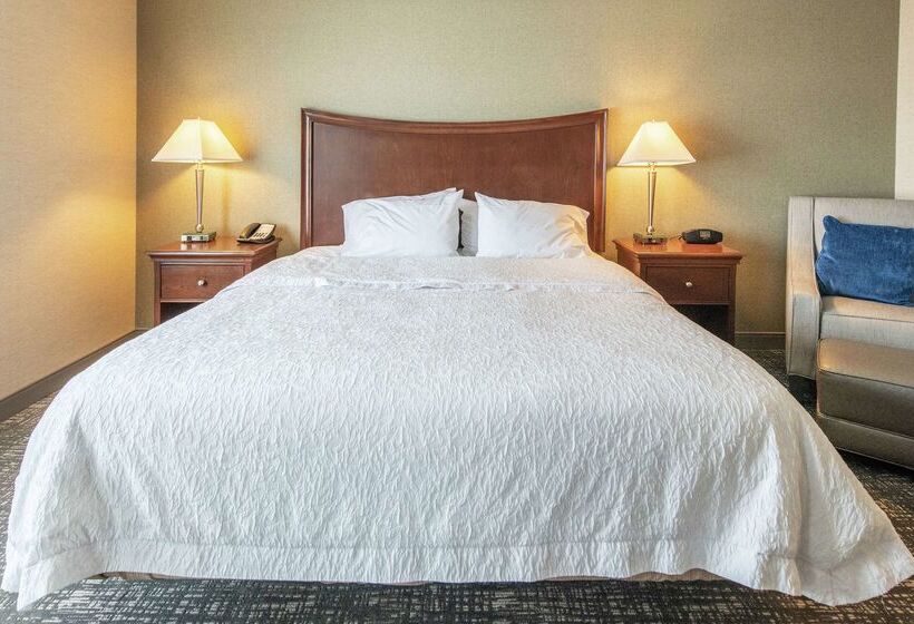 בית מלון כפרי Hampton Inn Presque Isle Maine