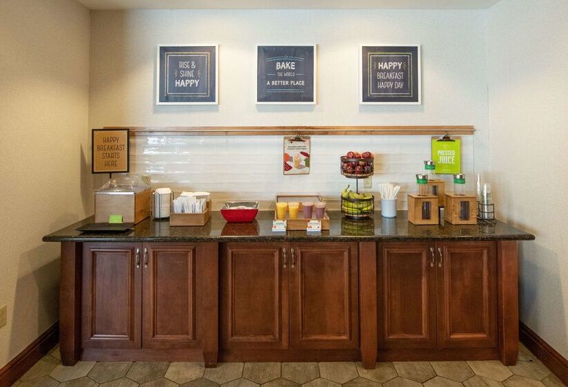 בית מלון כפרי Hampton Inn Presque Isle Maine