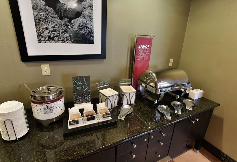 فندق Hampton Inn & Suites Middlebury