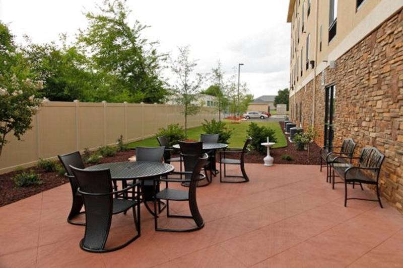 هتل Holiday Inn Express & Suites   Huntsville Airport, An Ihg