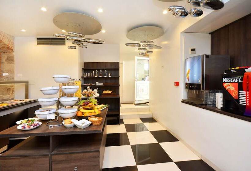 هتل Jupiter Luxury