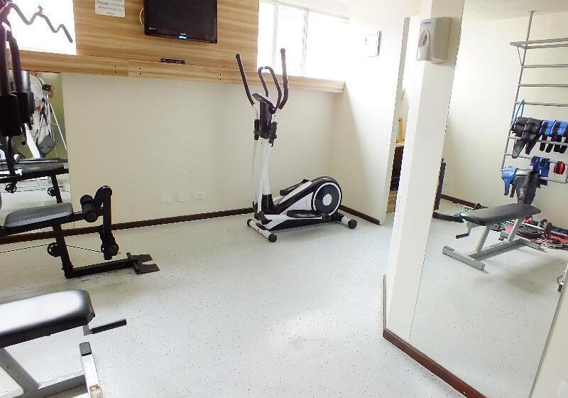 בית מלון כפרי Nacional Inn Curitiba Estação Shopping