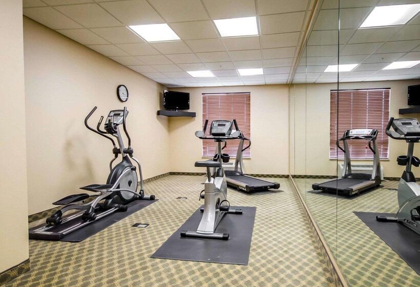 בית מלון כפרי Quality Inn & Suites Rockport   Owensboro North