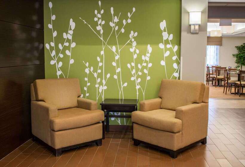 Отель Sleep Inn & Suites Harbour Pointe