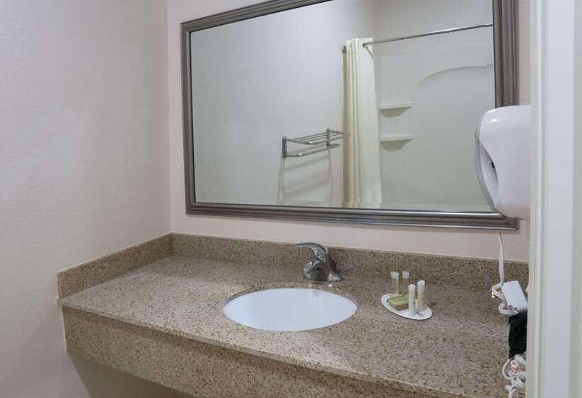 هتل Super 8 By Wyndham Rosenberg Tx