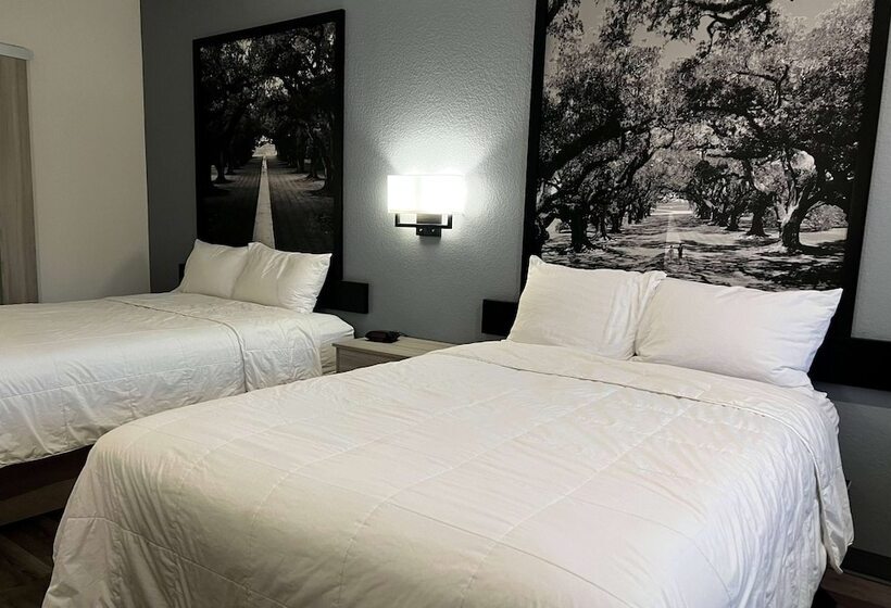 هتل Super 8 By Wyndham Rosenberg Tx