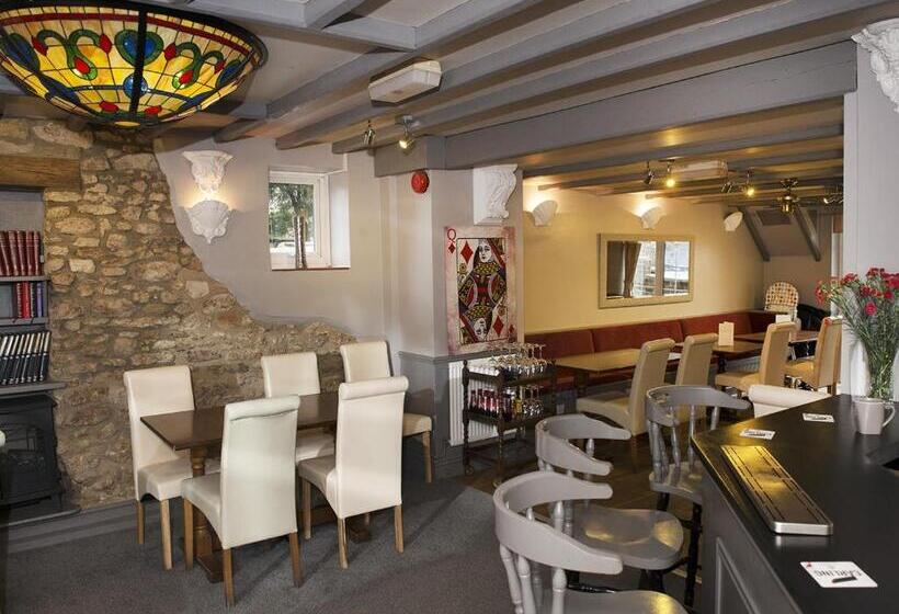 בית מלון כפרי The Queens Head
