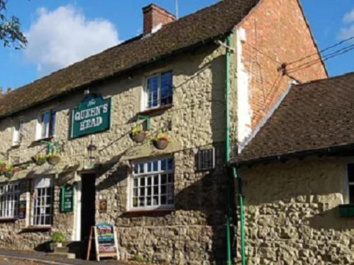 בית מלון כפרי The Queens Head