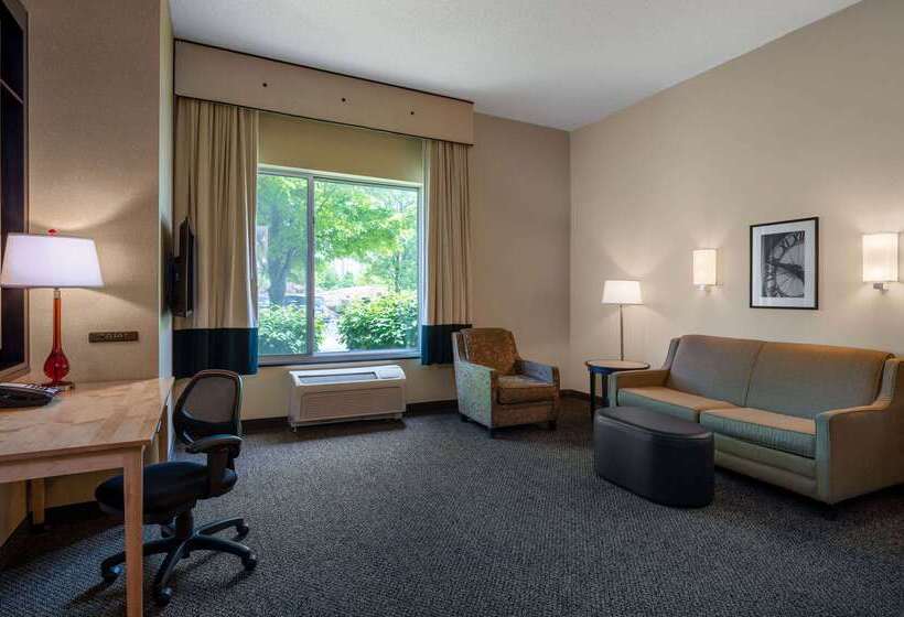 בית מלון כפרי Wyndham Noblesville