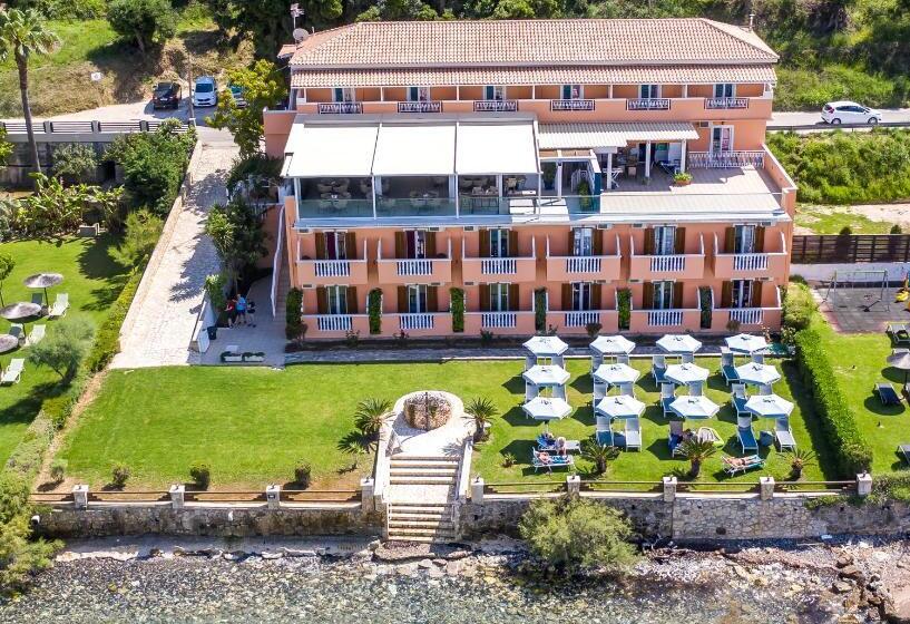 Anemona Beach